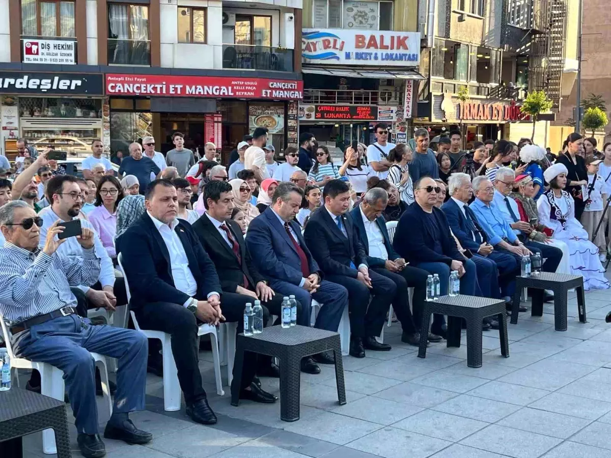 Zeytinburnu'nda Ulusal Dombra Günü Etkinliği Yapıldı